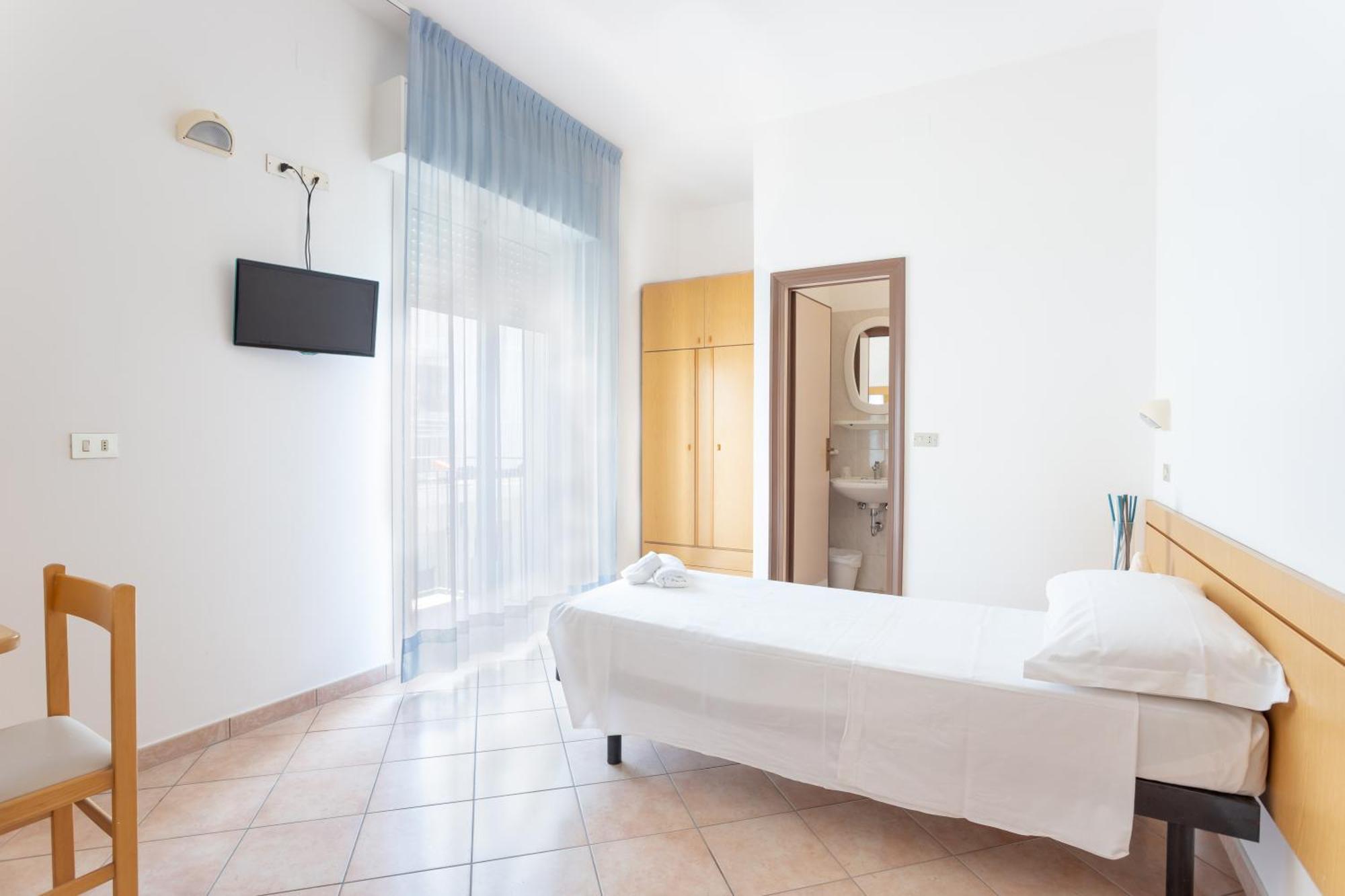 Hotel Katina Rimini Buitenkant foto
