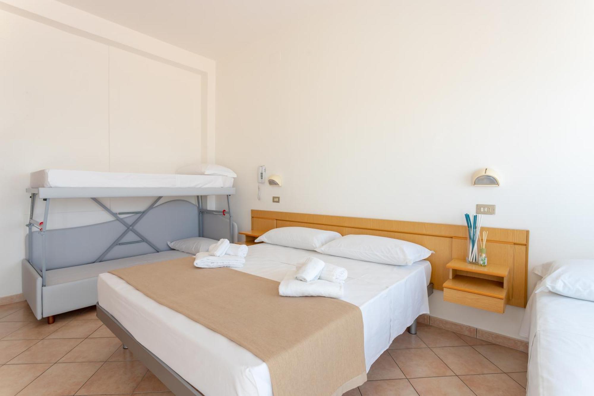 Hotel Katina Rimini Buitenkant foto