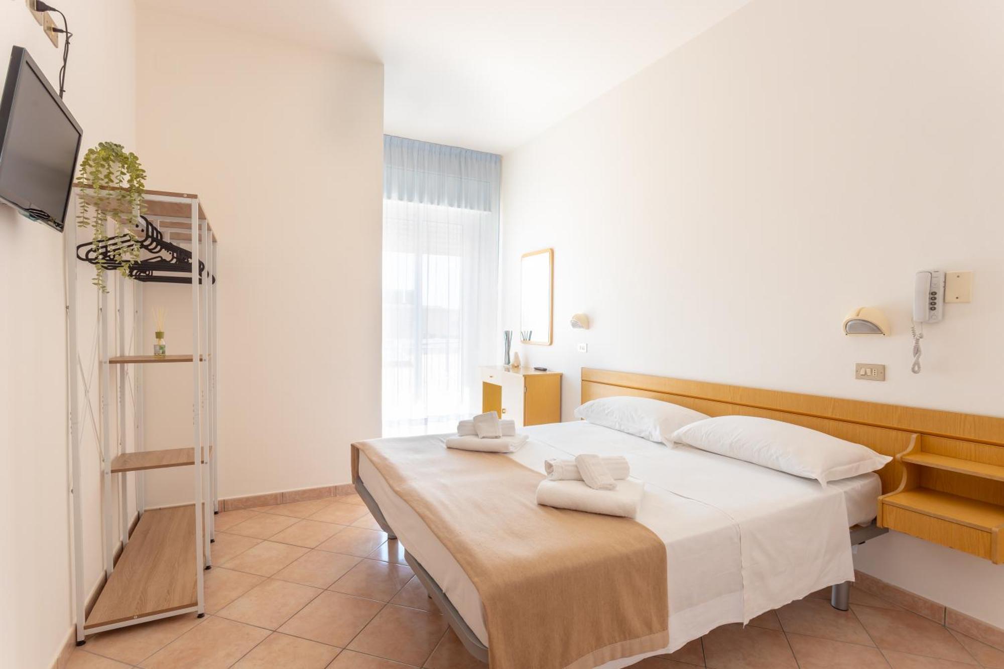 Hotel Katina Rimini Buitenkant foto