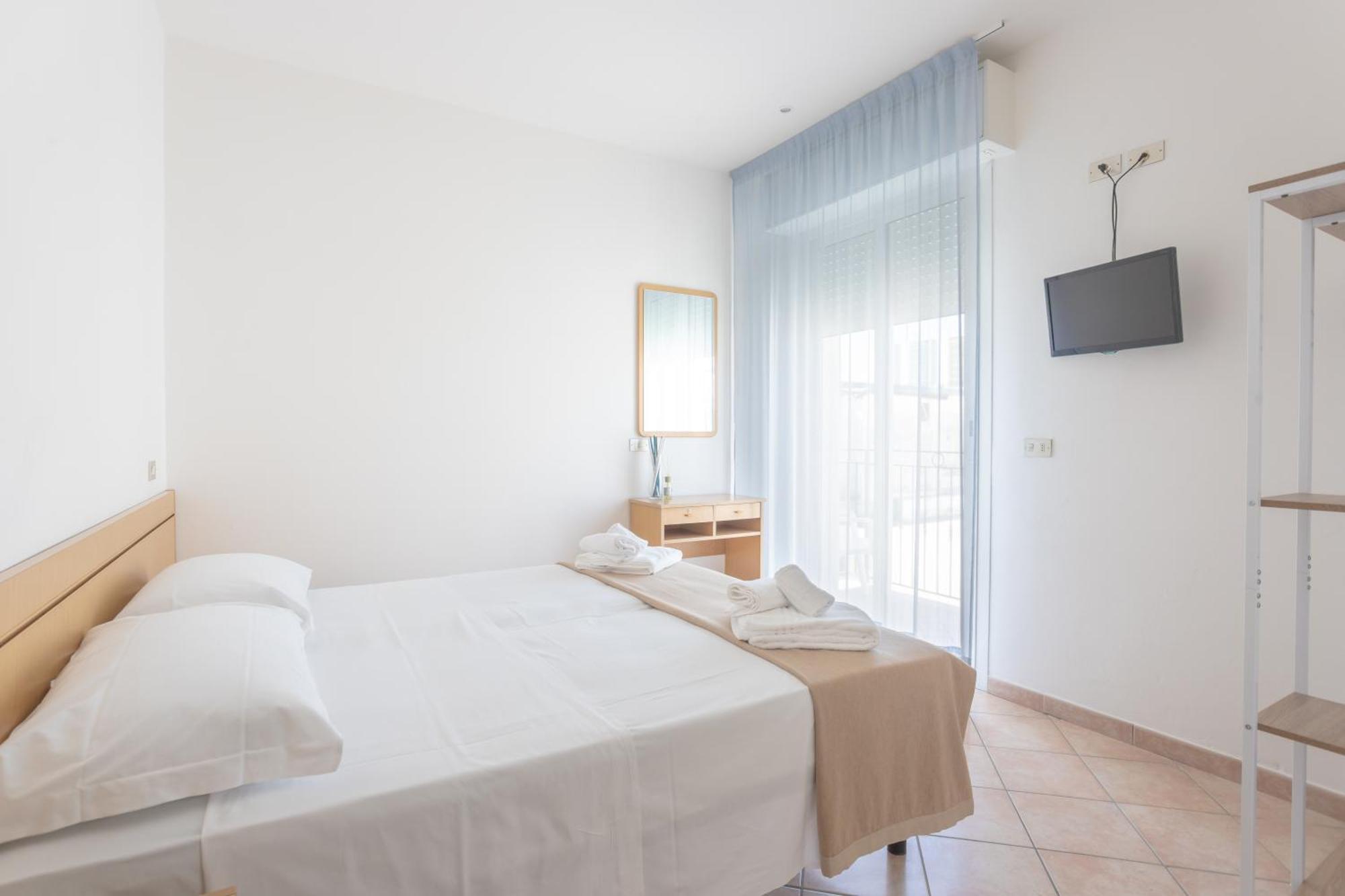 Hotel Katina Rimini Buitenkant foto