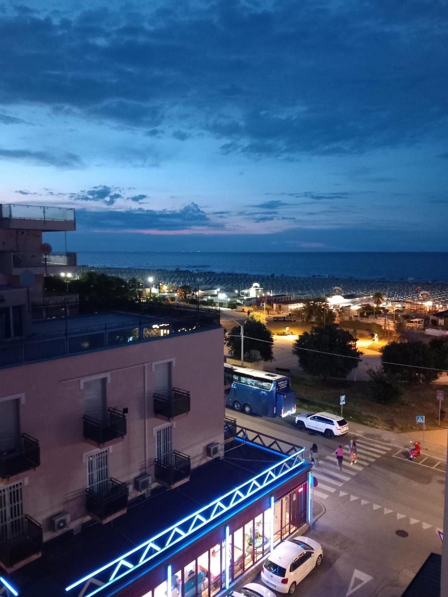 Hotel Katina Rimini Buitenkant foto